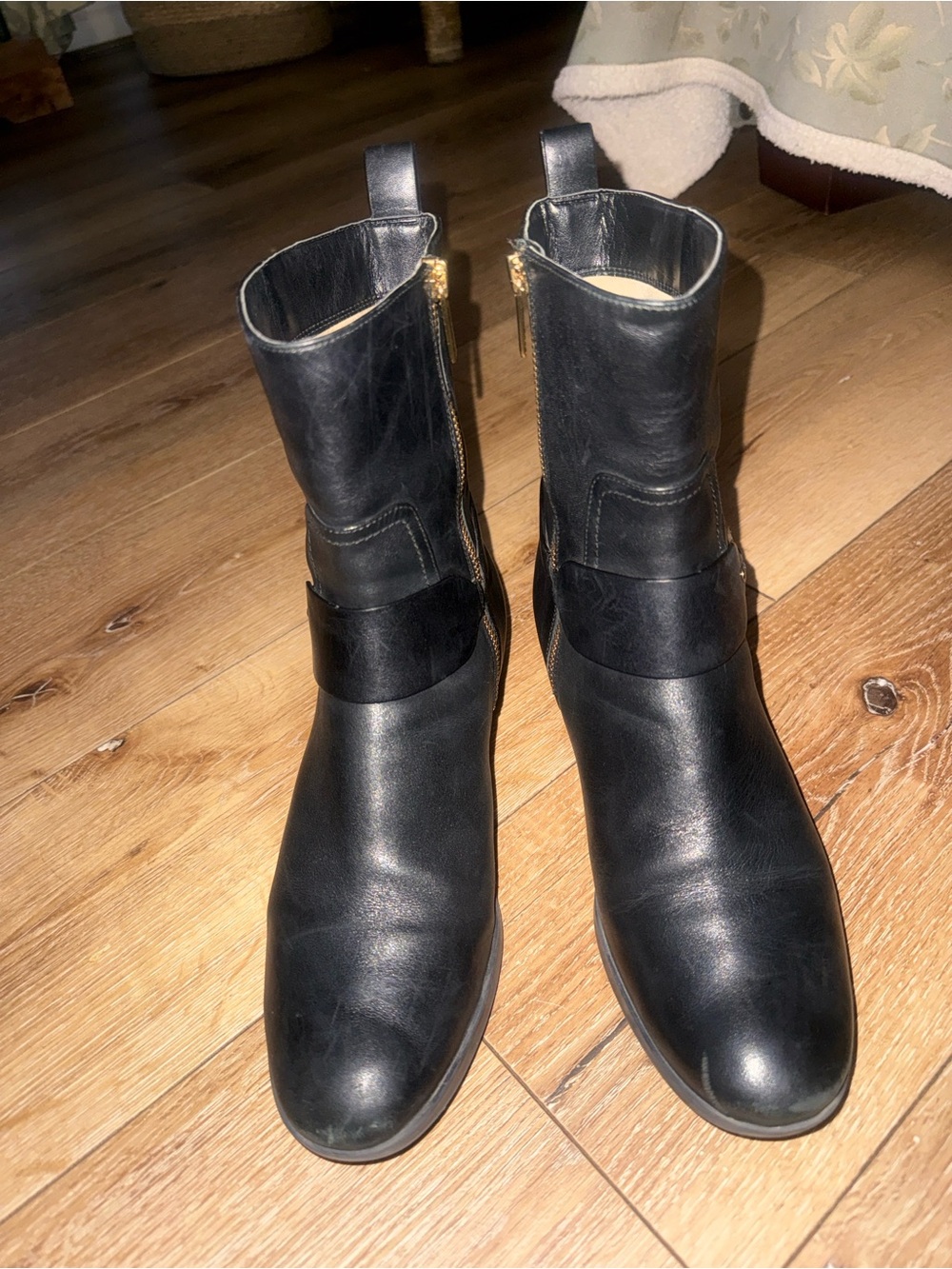 Michael Kors Fulton Harne
Ankle Boots in Black size 8.5